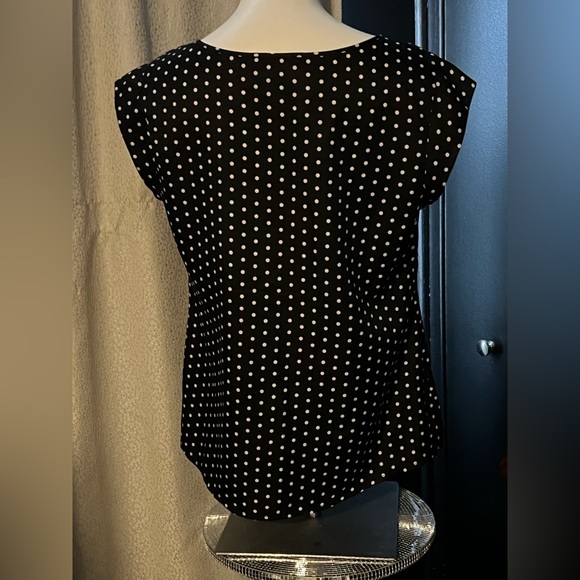 The Limited sleeveless blouse - Picture 2 of 2